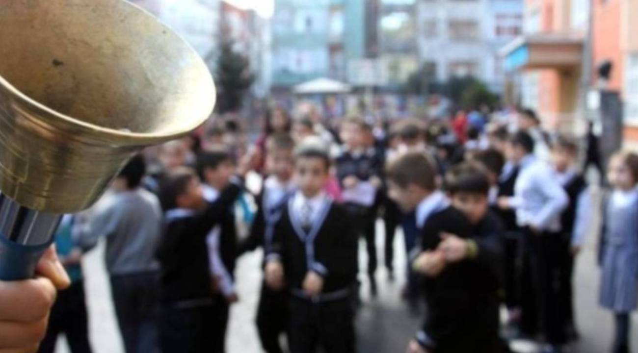 Okullar ne zaman açılıyor, ayın kaçında?  2025- 2026 MEB eğitim öğretim yılı başlangıç tarihi