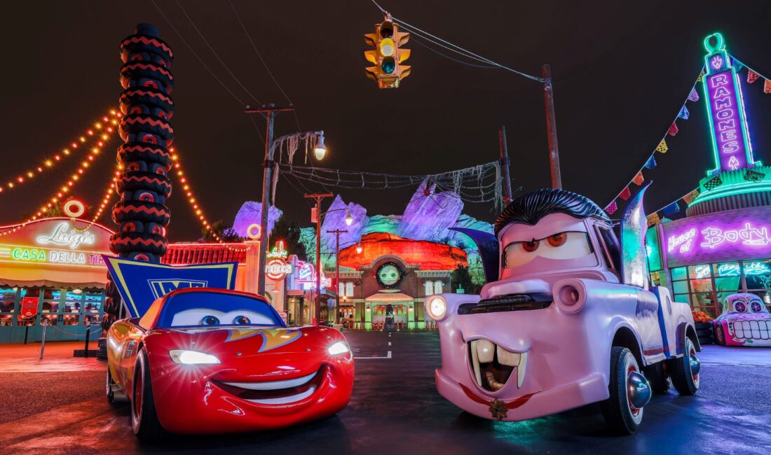 Disneyland Resort’ta Cadılar Bayramı Karakterleriyle Eğlence Dolu Bir Dönem Disneyland