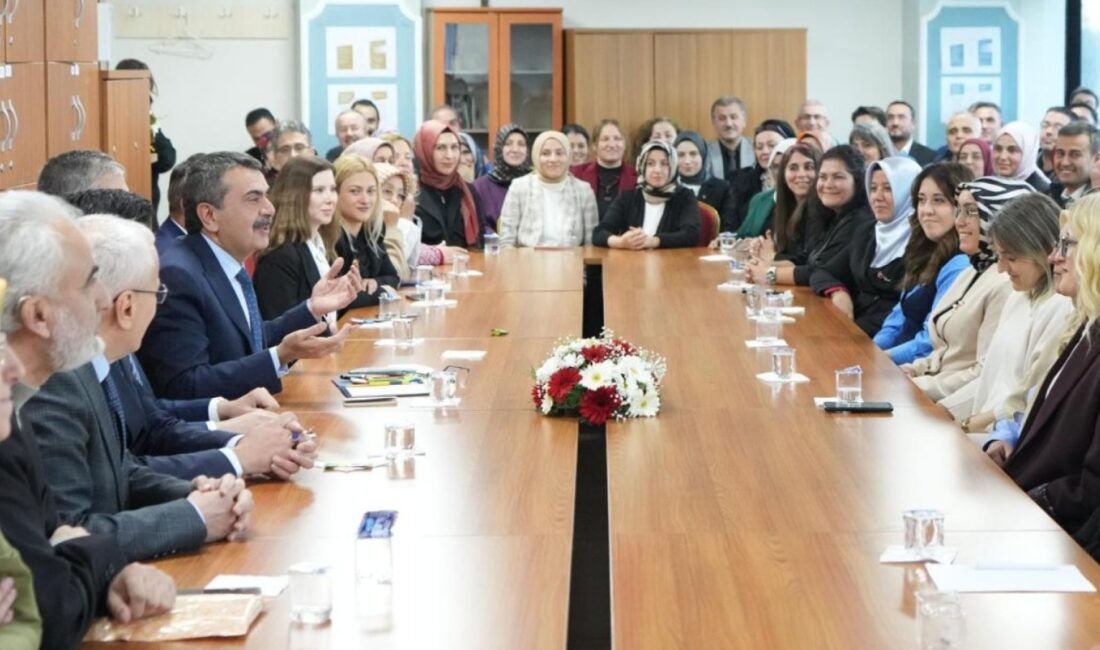 2025 Yılı Öğretmenlik Mesleği Kariyer Basamakları Kılavuzu Yayınlandı Önemli Tarihler