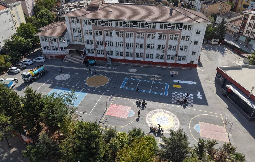 Bağcılar Belediyesi, Okul Bahçelerinde Geleneksel Oyun Alanları Oluşturdu Yeni Eğitim