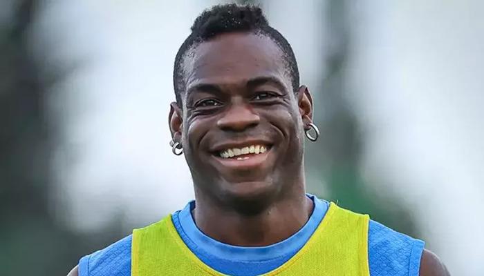 Mario Balotelli, İspanya’nın 3. Lig Takımı Real Murcia ile Görüşüyor