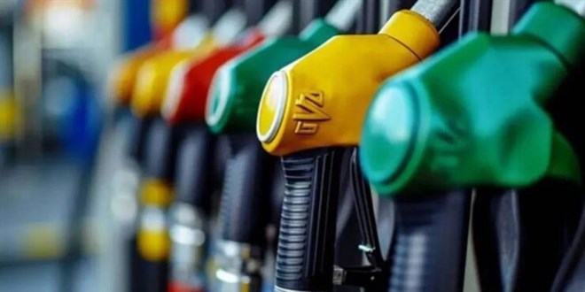 Akaryakıt Fiyatlarında Yeni Zam Beklentisi Döviz ve Petrol Fiyatlarının Etkisi