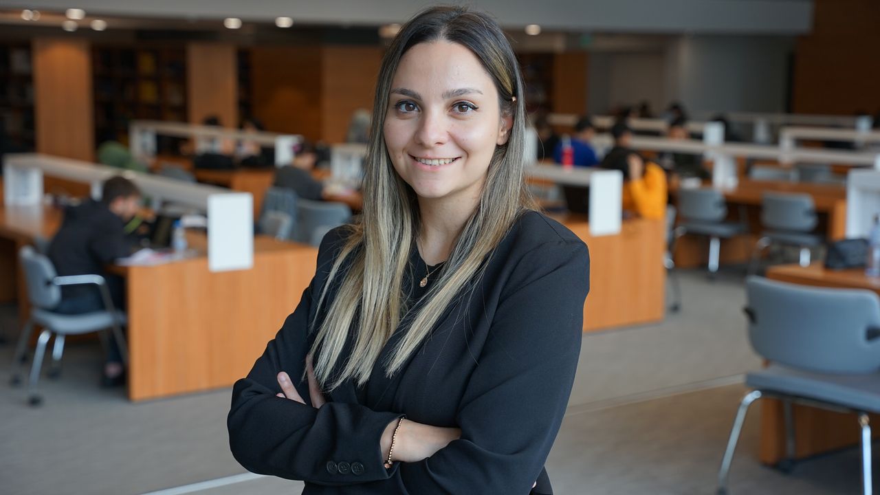 Bugun Acil Dijital Cihaz Kullanimi Tekno Boyun Sendromu Riskini Artiriyor