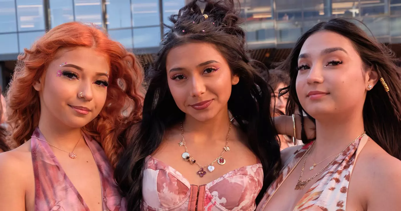 Kali Uchis Konseri: Hayranlar Renklerle Dolu Bir Şenlik Yaşadı Kadın