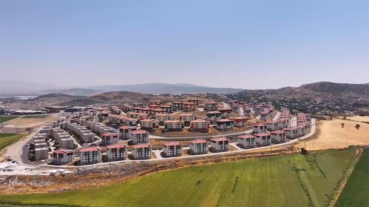 Deprem Bolgesinde Can Kaybi ve Hasara Ragmen 250 Bin Konut