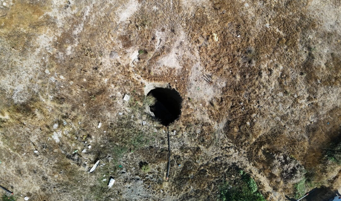 Balıkesir’deki Deprem Sonrası Obruk Oluşumu Depremin Detayları Balıkesir’de meydana gelen