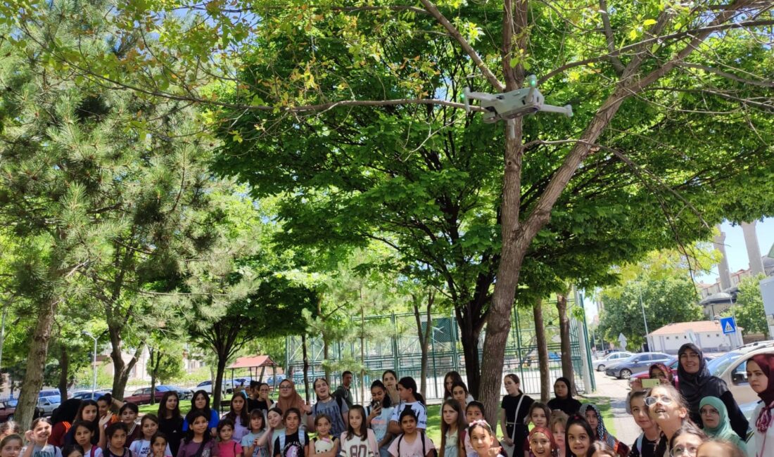 Kayseri Büyükşehir Belediyesi’nden Gençlere Dron Eğitimi Genç Dostu Belediyecilik Vizyonu