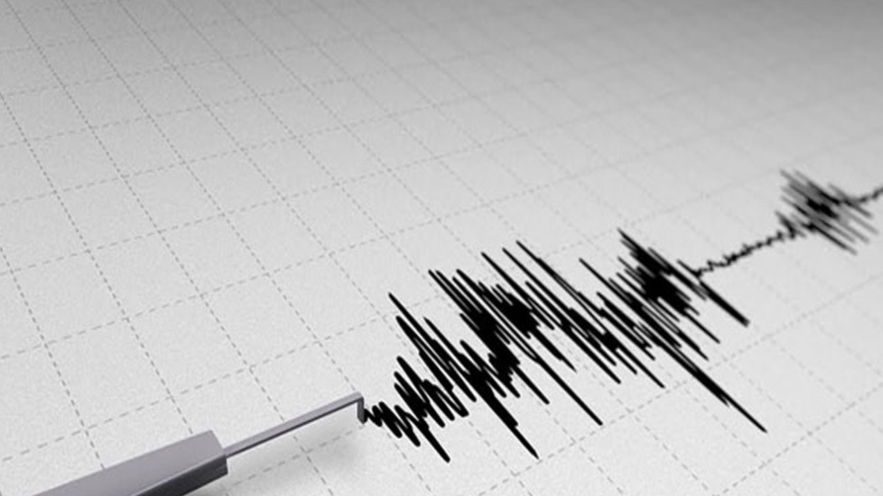 Ege Denizi'nde korkutan deprem
