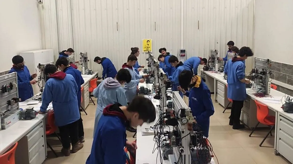 Egitimde Milli Gucun Temeli Ogretmen Atamalari ve Sinav Takvimi