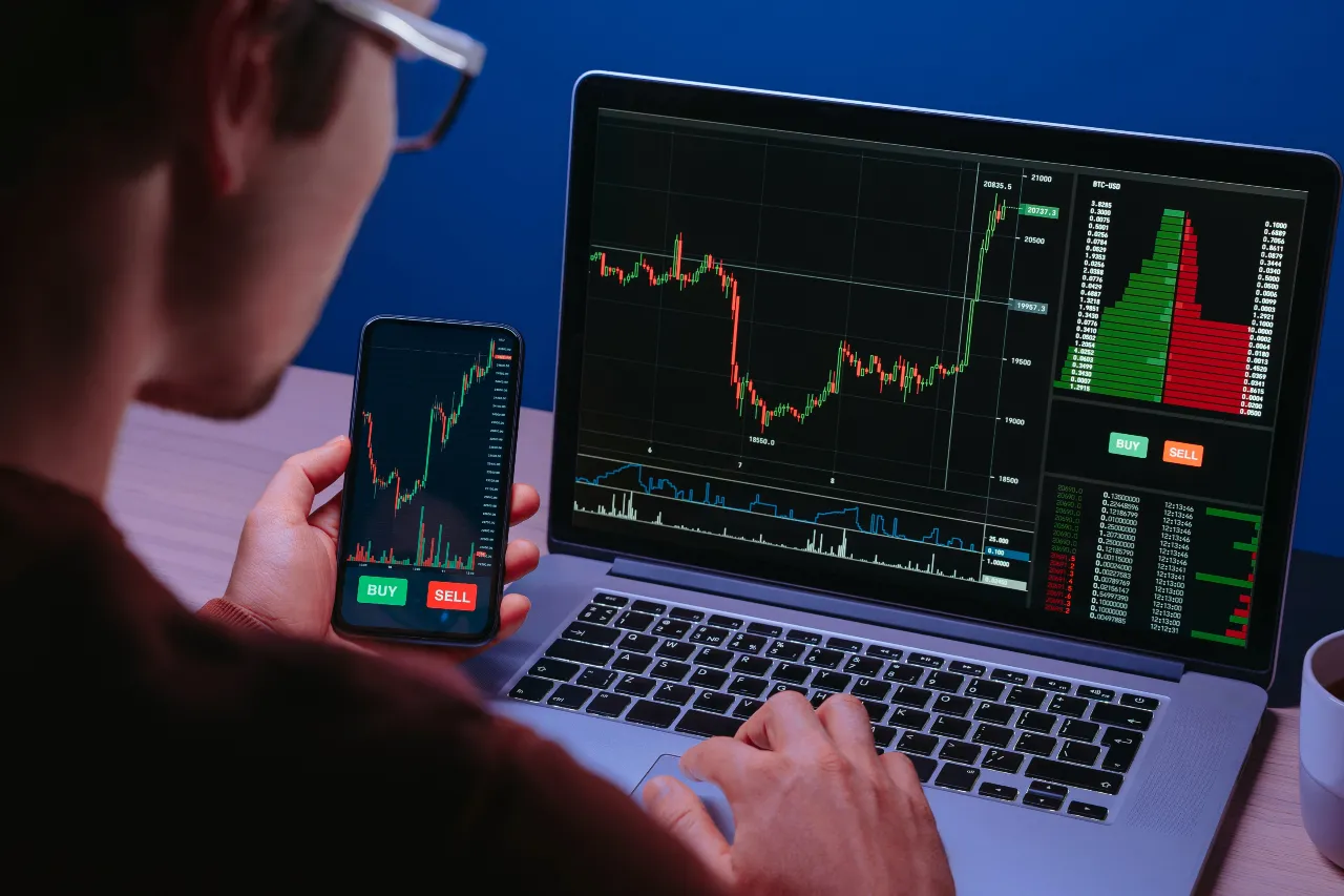 FED Endisesiyle Kripto Fonlarindan 143 Milyar Dolar Cikti.webp