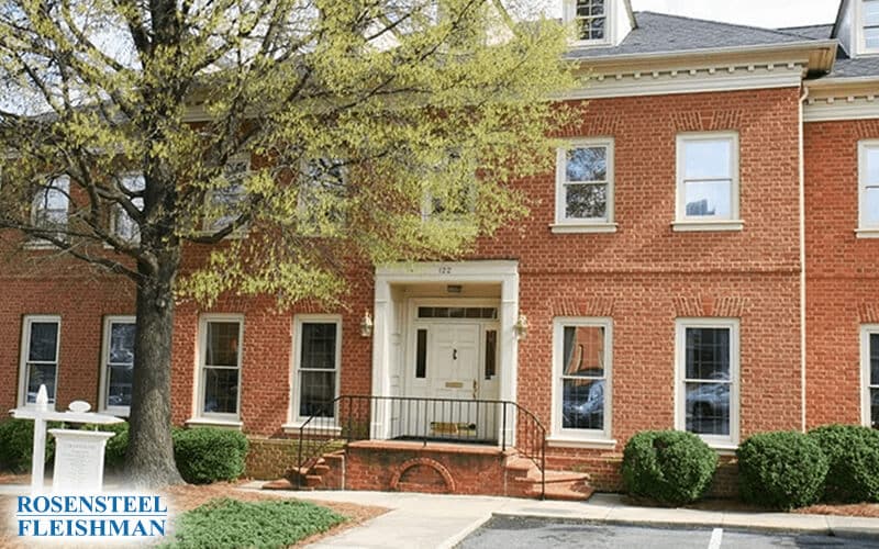 Kernersville’lı Genç Kız, Wilmington’da Sarhoş Sürücüyle Yaşanan Kaza Sonucu Ağır
