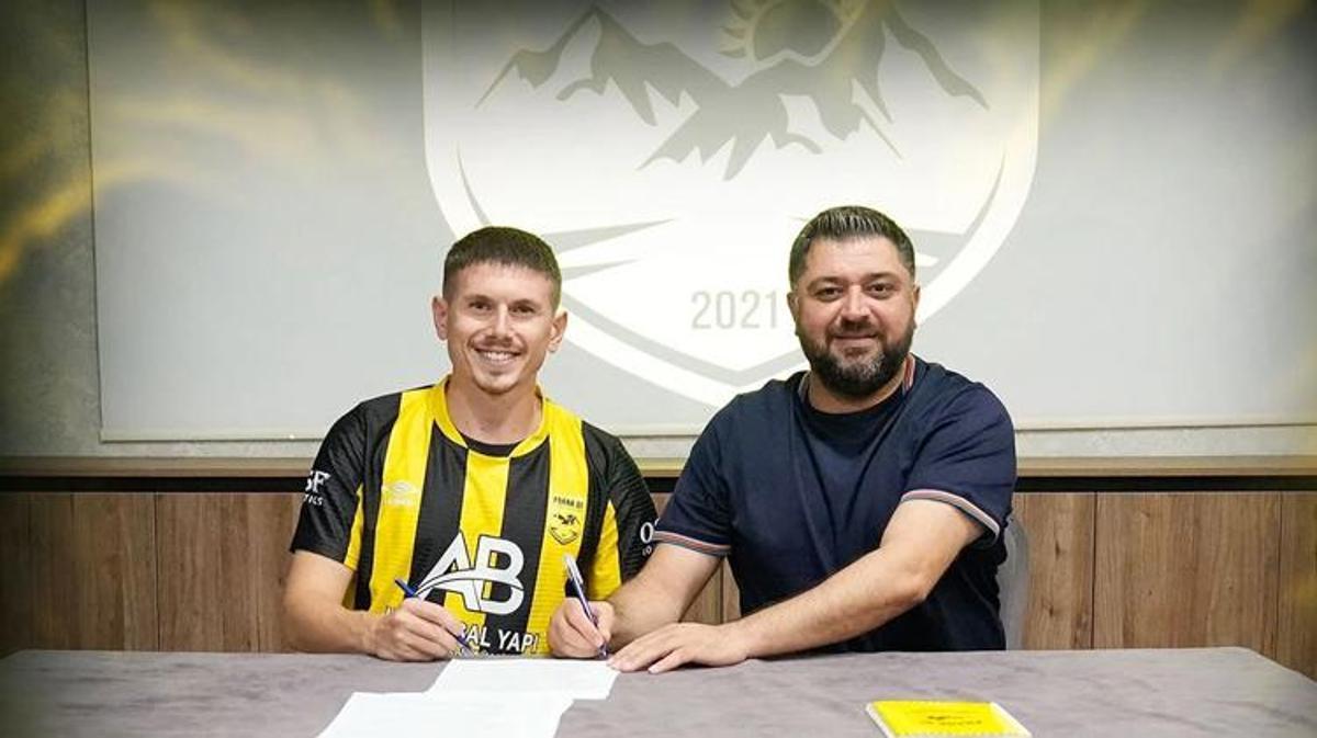 Flaş Gelişme: Adana 01 FK, Tecrübeli Sol Bek Ahmet Eren’i