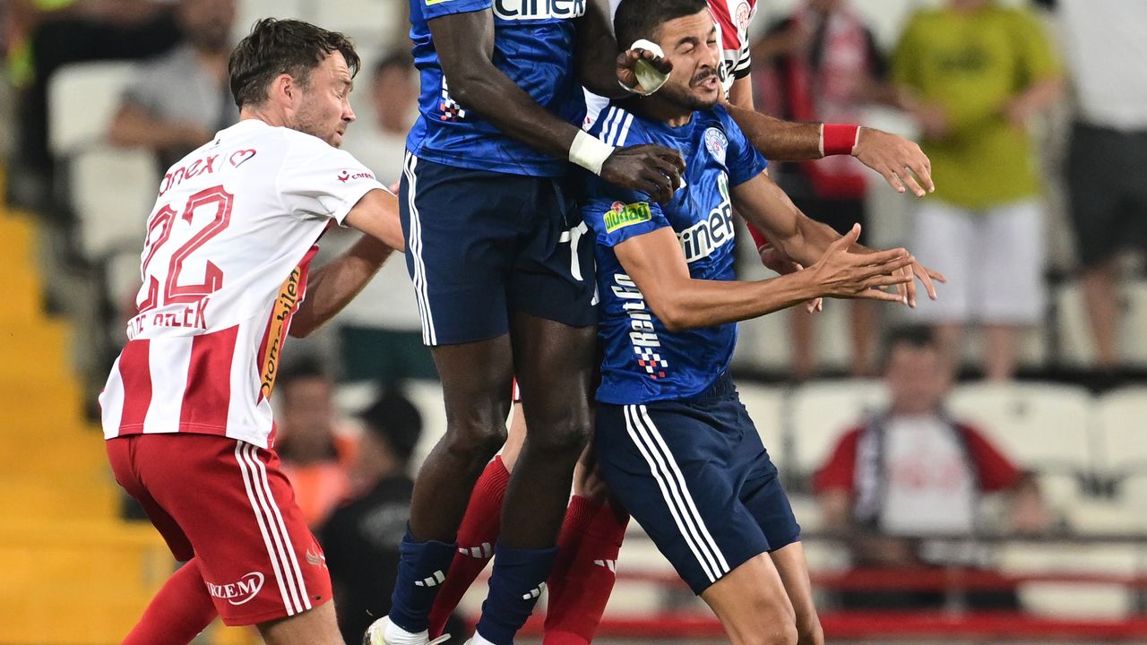 Futbolda Transfer Gunleri Super Ligde Sampiyonluk Icin Gol Zamani