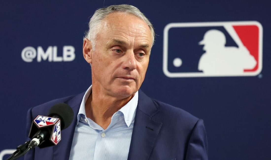 Rob Manfred, Bryce Harper ile Çatışmayı Düşünüyor: "Bunun Üzerine Bu