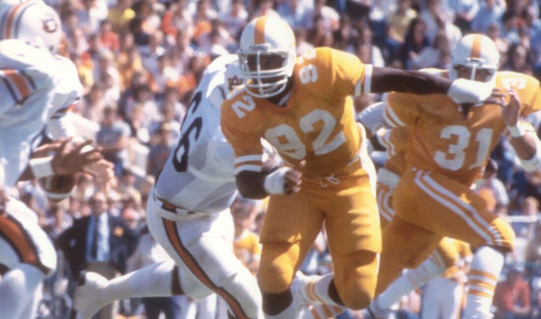 Reggie White: Tennessee Vols Efsanesi ve Pro Football Hall of