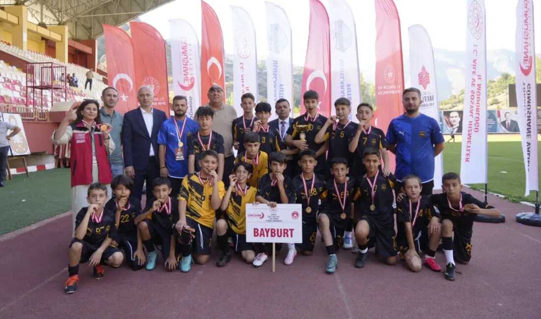 Gümüşhane’de “Aile Yılı” Futbol Turnuvası Sonuçlandı: Bayburt Şampiyon 2025 Aile