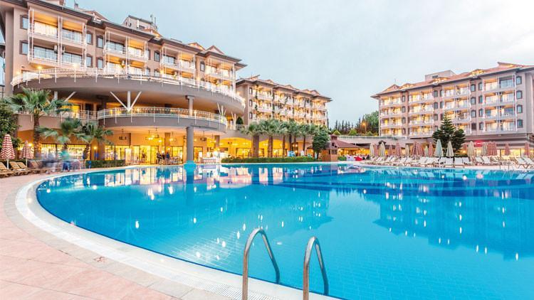 İstanbul’da Kısa Tatil İçin Alternatifler: Havuz ve Plaj Fiyatları İstanbul’da