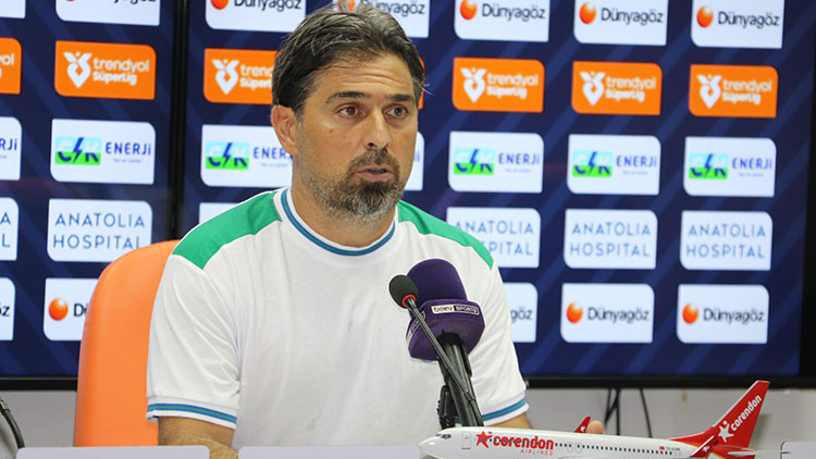 Çaykur Rizespor’un Gollere ve Galibiyete Doyamadığı An İlhan Palut’tan Maç