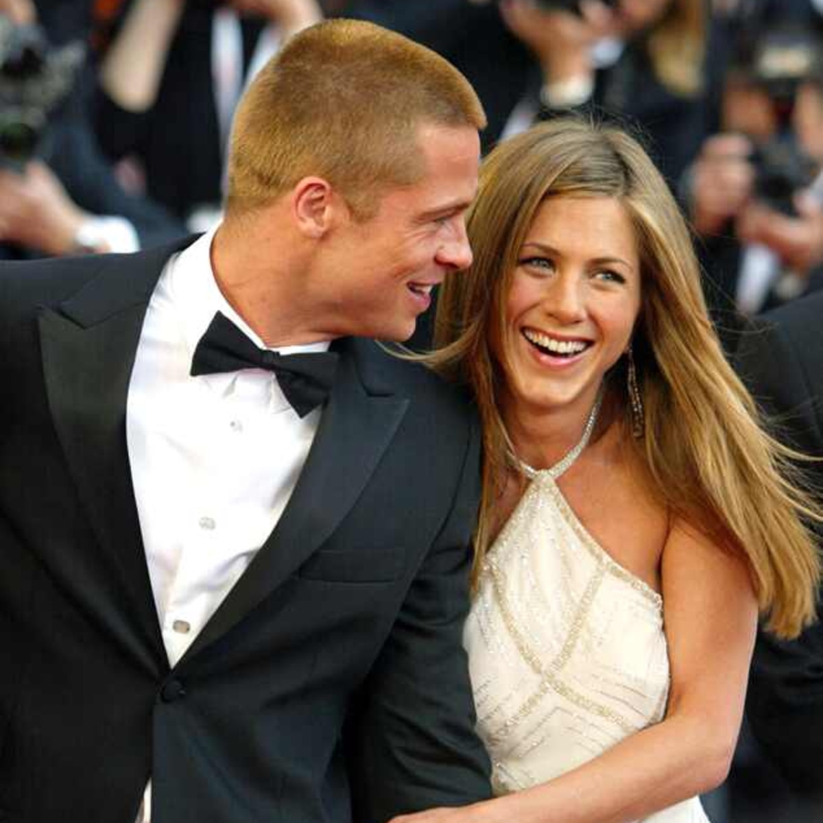 Jennifer Aniston, Brad Pitt ve Angelina Jolie’nin Karmaşık Aşk Üçgenini