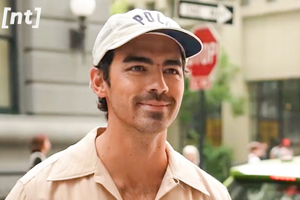 Joe Jonas Ucakta Yeni Bir Deneyimle Mile High Cluba Katildi