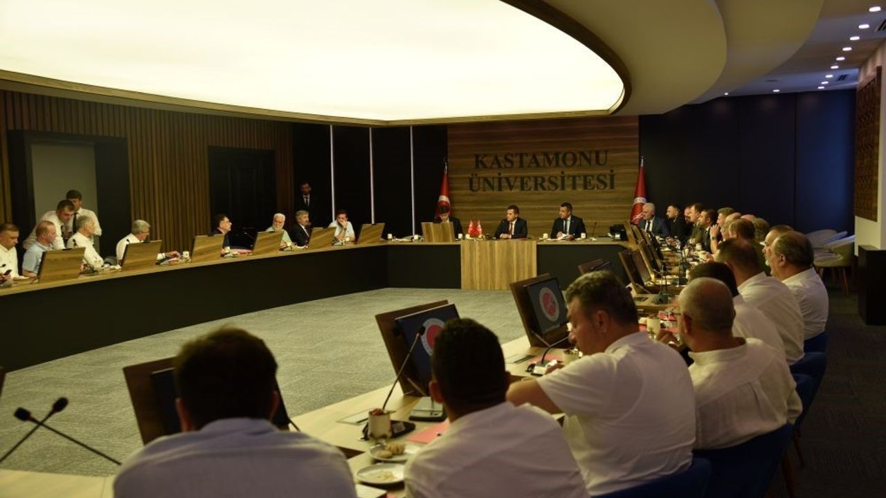 Kastamonu Universitesinden Is Dunyasina Yonelik Istisare Toplantisi