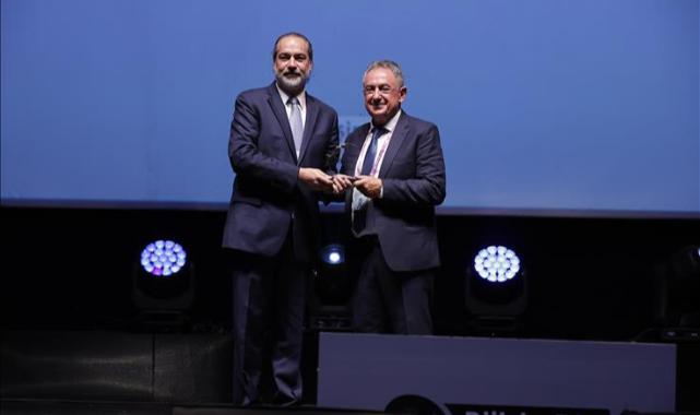 Bilişim Sektöründe KoçSistem’in Başarısı ve Sektör Dinamikleri KoçSistem, Bilişim 500’de