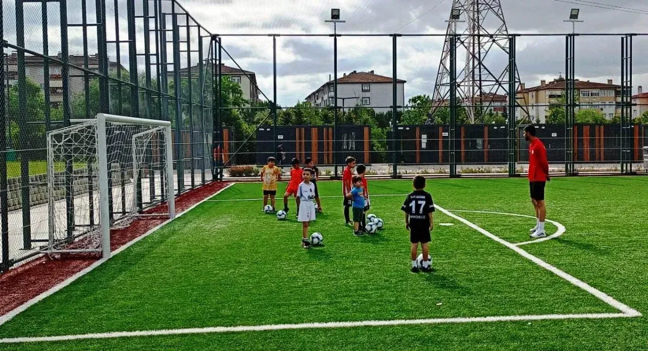 Korfez Belediyesi Futbol Okulu Yeni Yeteneklerle Sampiyonluga Giden Yol.webp