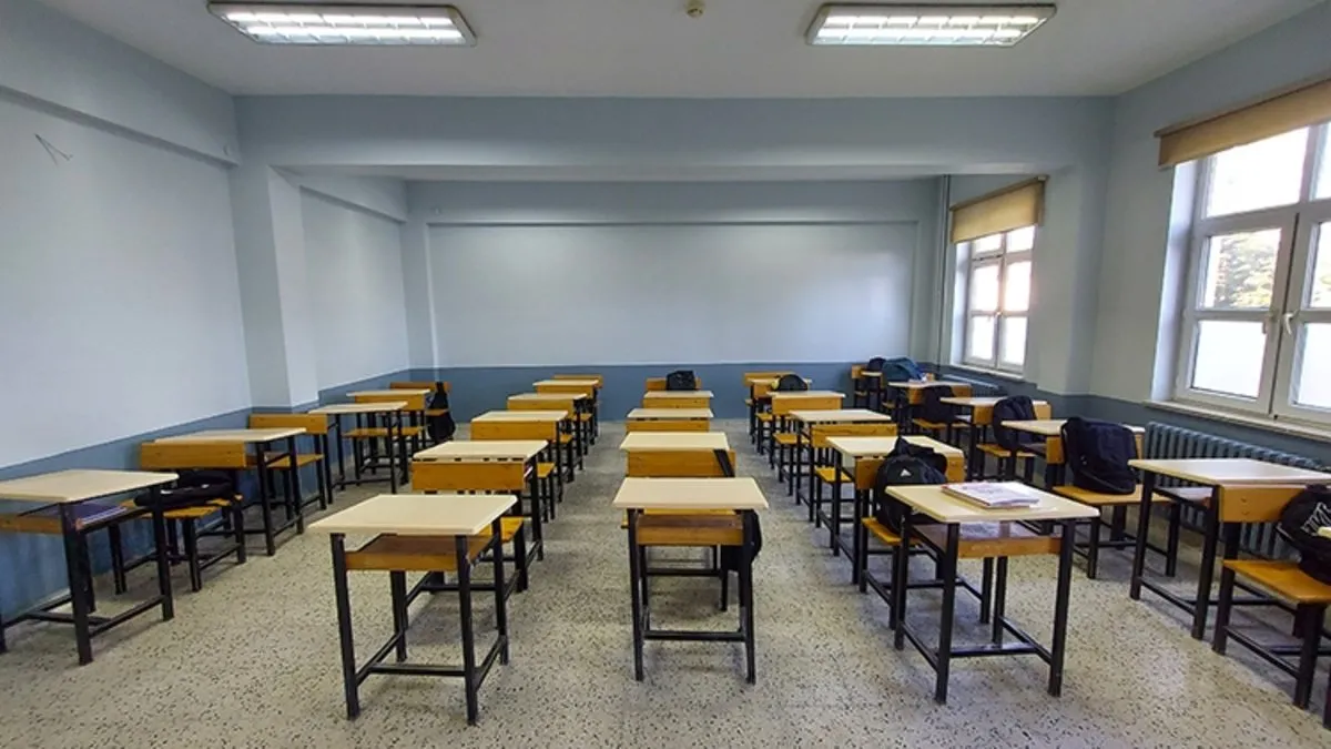 MEB 2025 2026 Egitim Takvimi Okul Ara Tatil ve Sinav Tarihleri