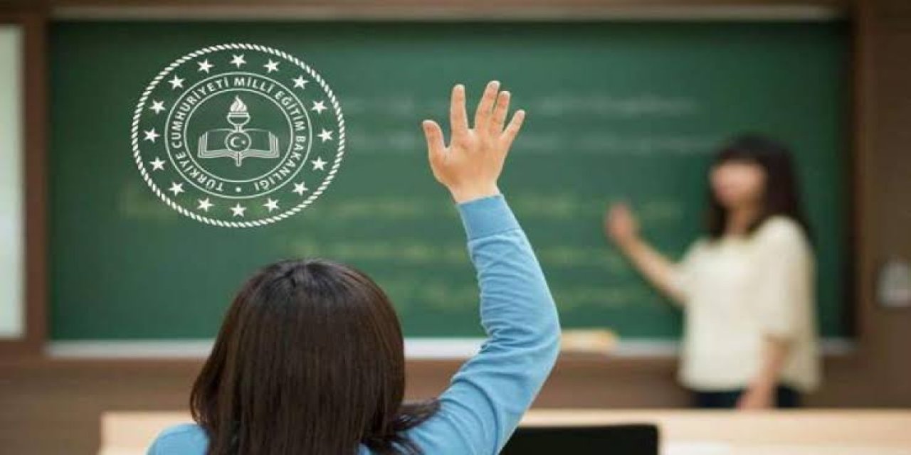 Eğitimde Yeni Dönem: MEB'in Yeni Düzenlemesiyle Ders Saatleri 14 Saate Yükseldi