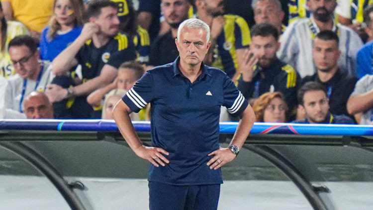 Fenerbahçe, Benfica ile Golsüz Berabere Kaldı: Jose Mourinho’nun Değerlendirmeleri Fenerbahçe’nin