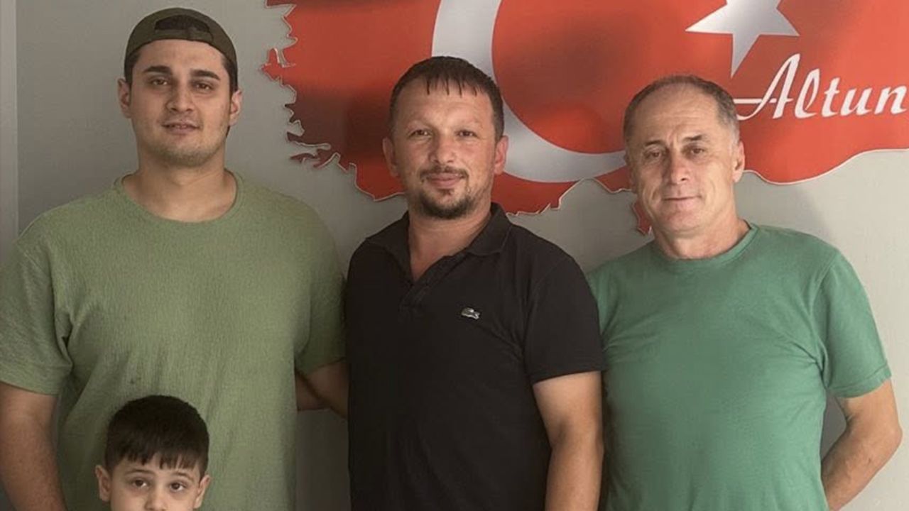 MasterChef Finalisti Hakan Altunbas Devrekte Juriyi Buyuledi