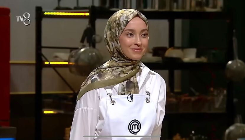 MasterChef Türkiye 2025: Sümeyye Şahin’in Parlaktı Girişi Genç Yetenek Sümeyye
