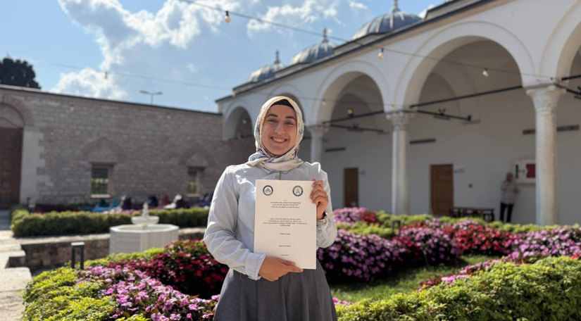 Hatice Karadağ’ın Medrese Davutpaşa’daki Akademik Yolculuğu Pandemi Sürecinde Yalnızlık ve