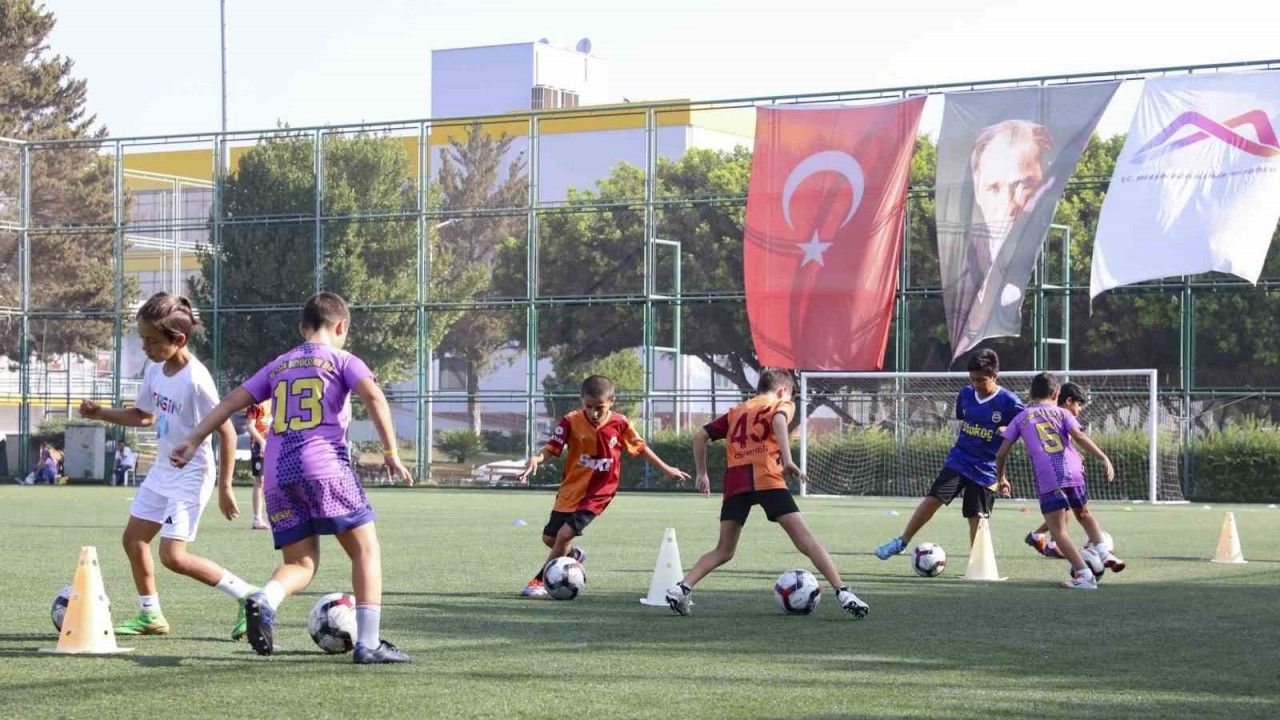 Mersinde Yil Boyu Ucretsiz Futbol Kursu Gol At Sampiyon Ol
