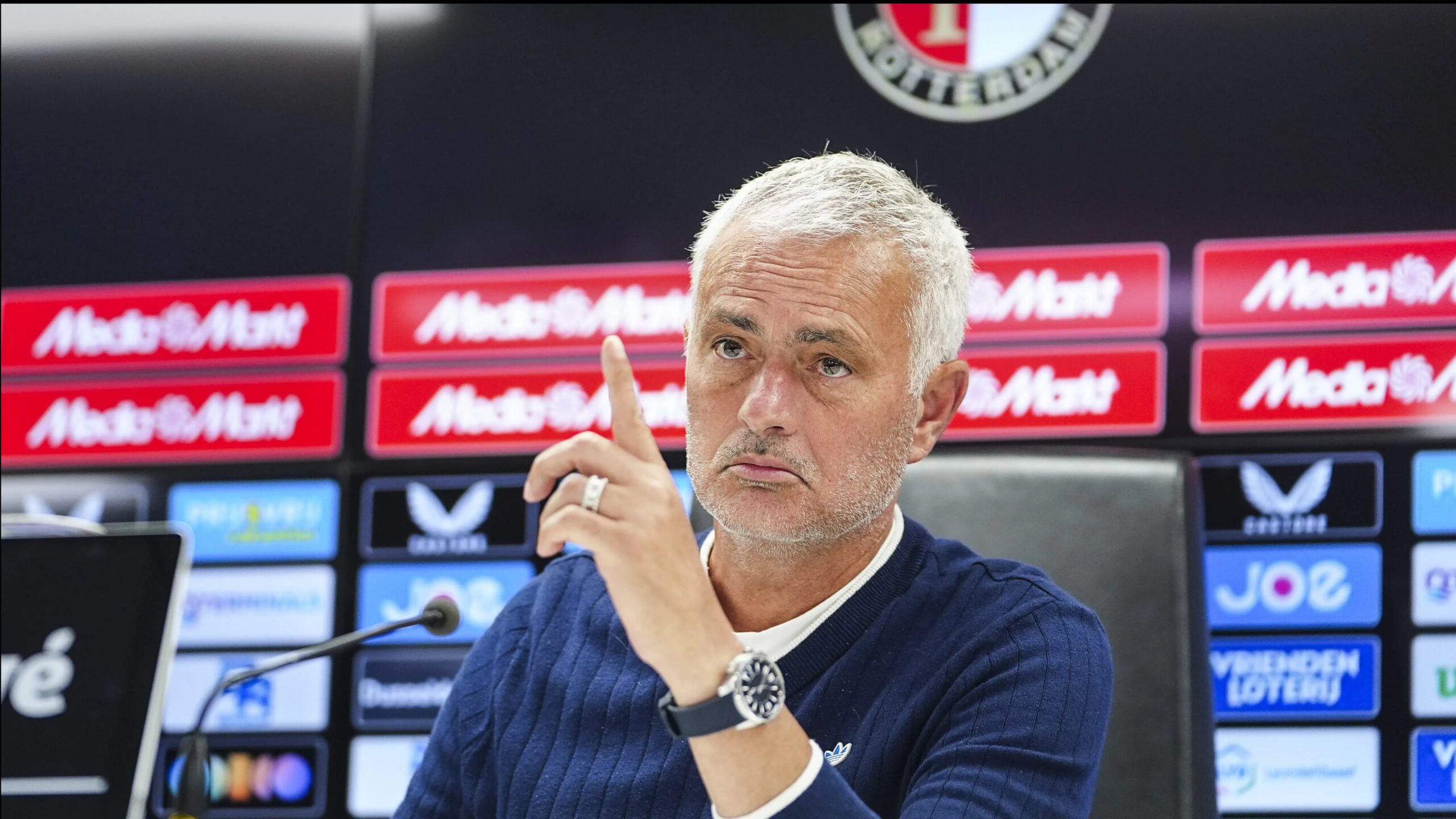 Mourinho apar topar gitti, ekrana yansıyan anlar olay oldu: Sebebi ortaya çıktı - 1