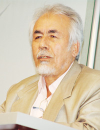 Öğretmenlerin Eğitimi ve Topluma Katkısı: Eğitimde İlim ve Ahlak Giriş: