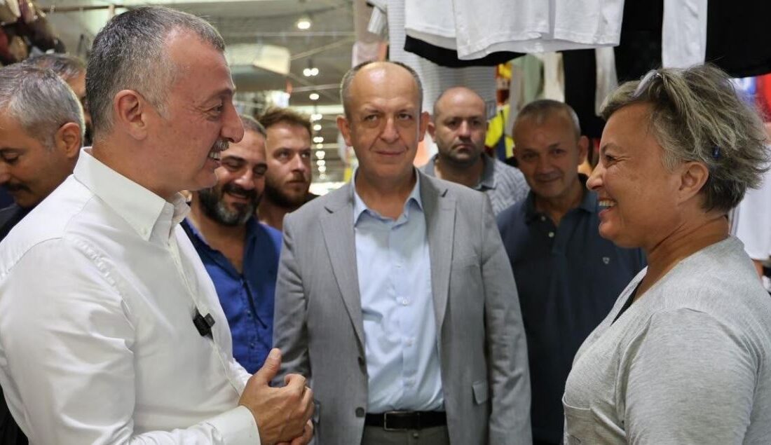 Kocaeli Büyükşehir Belediye Başkanı Büyükakın, İzmit Perşembe Pazarı’nı Ziyaret Etti