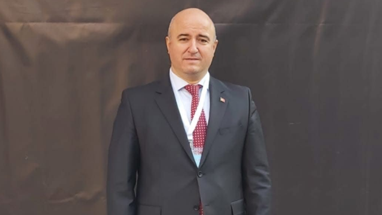 Okul Mudurleri Veli Toplantilarinda Oyun Degil Yonetimdir