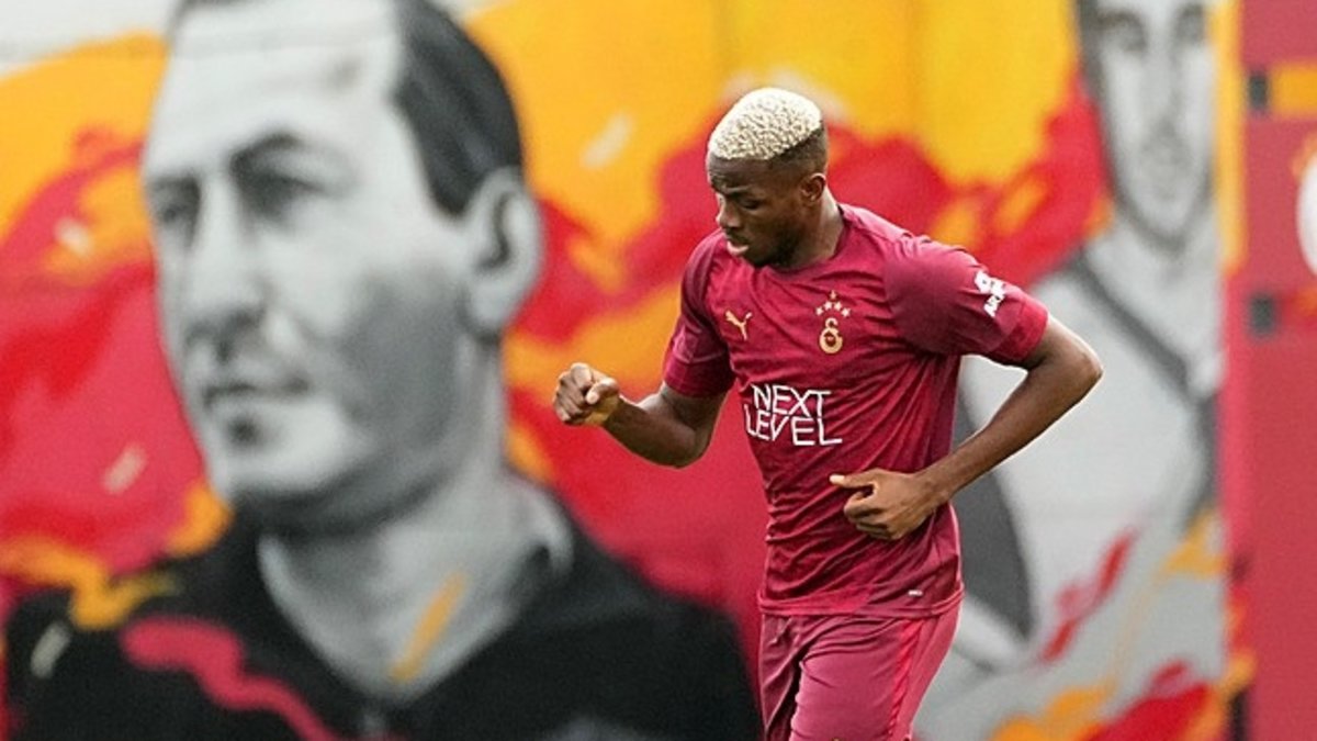 Osimhen Galatasarayda Ilk Antrenmanina Heyecanla Basladi