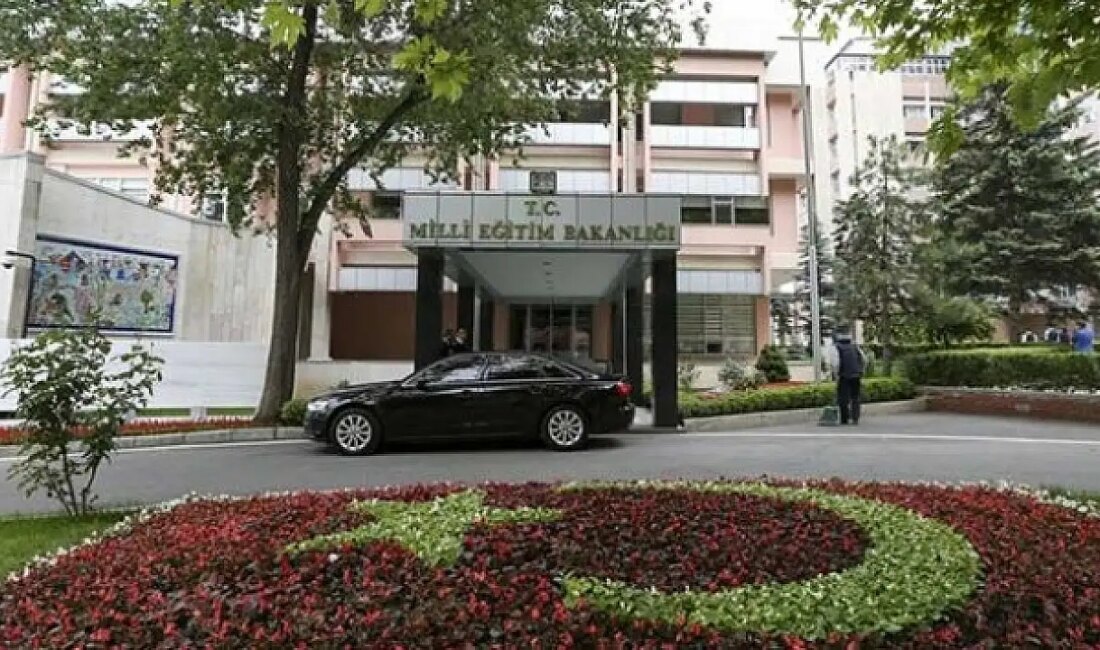 2025: Aile Yılı ve Eğitimde Yenilikler 2025 yılı, Türkiye’de “Aile