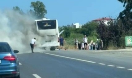 Flaş Gelişme: Tur Otobüsü Antalya’da Yangın Çıkardı Kritik Gelişme: Yangın