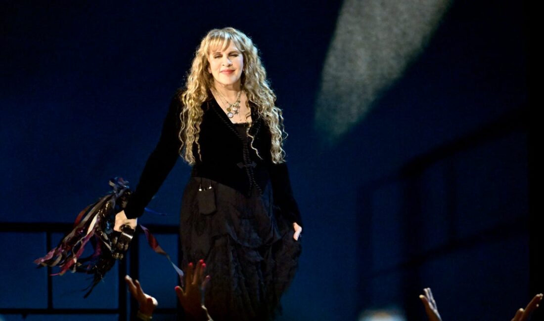 Stevie Nicks, Fleetwood Mac’ın Yeniden Bir Araya Gelmeyeceğini Açıkladı Stevie