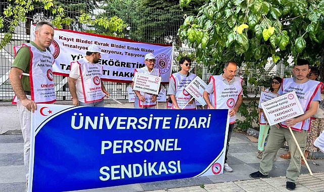 üniversite İdari Personel Sendikası, Çalışma ve Sosyal Güvenlik Bakanlığı Önünde