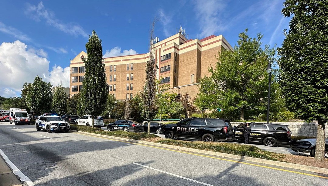 Emory Üniversitesi’nde Silahlı Saldırgan Paniği: Atlanta Kampüsünde Güvenlik Önlemleri Silahlı