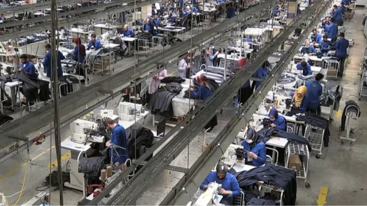 Yapay Zeka Ile Tekstil Ve Moda Yatirimda Israfi Azaltiyor