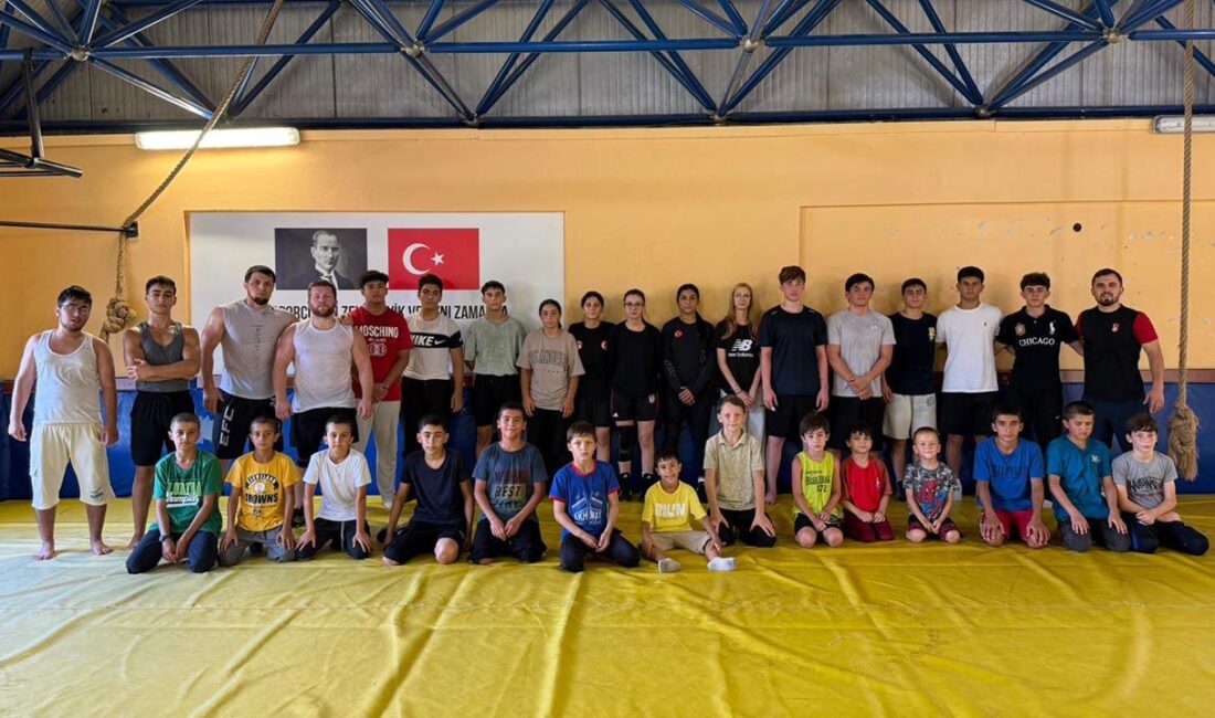 Yalova’da Güreş Eğitimleri: Geleceğin Şampiyonları Yetişiyor Sırrı Acar Spor Salonu’nda