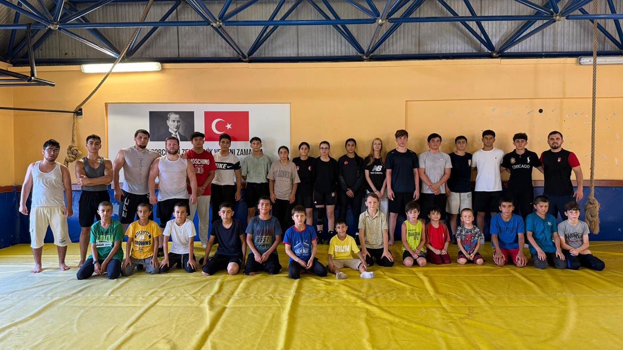 Yaz Spor Okullarinda Futbol Guresle Hizla Fark Yaratiyor