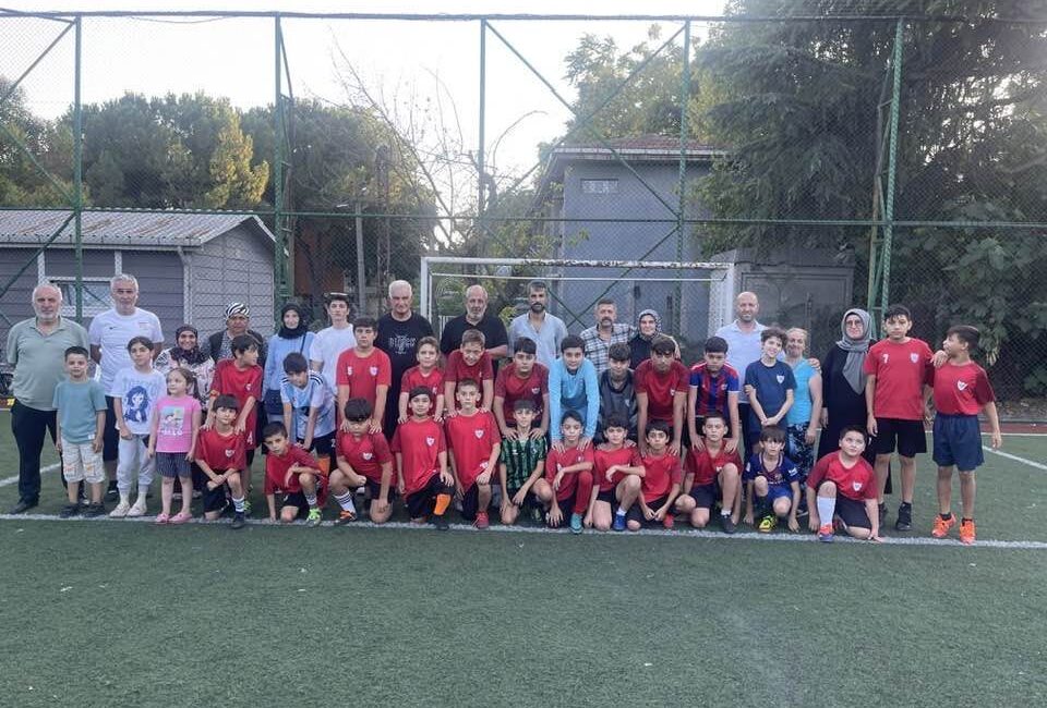 Yenidoğan Serdar Spor Futbol Okulu: Haftanın 4 Günü Eğitimlerine Devam