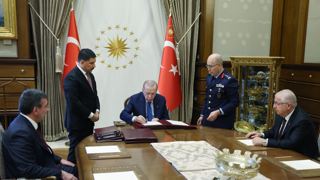 Yüksek Askeri Şura’da Önemli Atamalar ve Emeklilikler Gerçekleşti Cumhurbaşkanı Erdoğan
