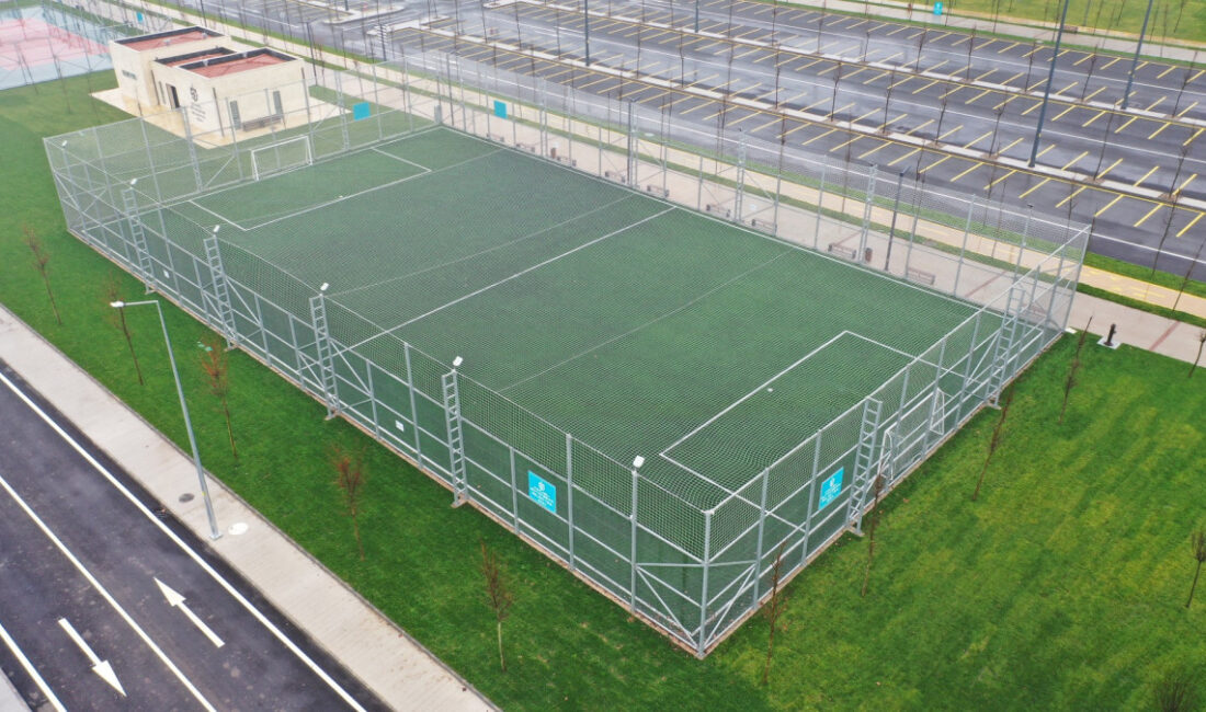 Kocaeli Büyükşehir Belediyesi, Gençler için 11 Yeni Futbol Sahası İnşa
